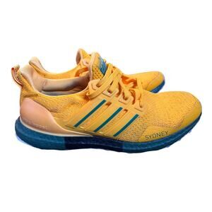 ADIDAS Sydney Men’s Ultra Boost DNA running athletic shoe size 10
